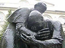 https://upload.wikimedia.org/wikipedia/commons/thumb/4/4d/Dziedziniec_KUL_-_pomnik_Jana_Paw%C5%82a_II_i_kardyna%C5%82a_Stefana_Wyszy%C5%84skiego.JPG/220px-Dziedziniec_KUL_-_pomnik_Jana_Paw%C5%82a_II_i_kardyna%C5%82a_Stefana_Wyszy%C5%84skiego.JPG